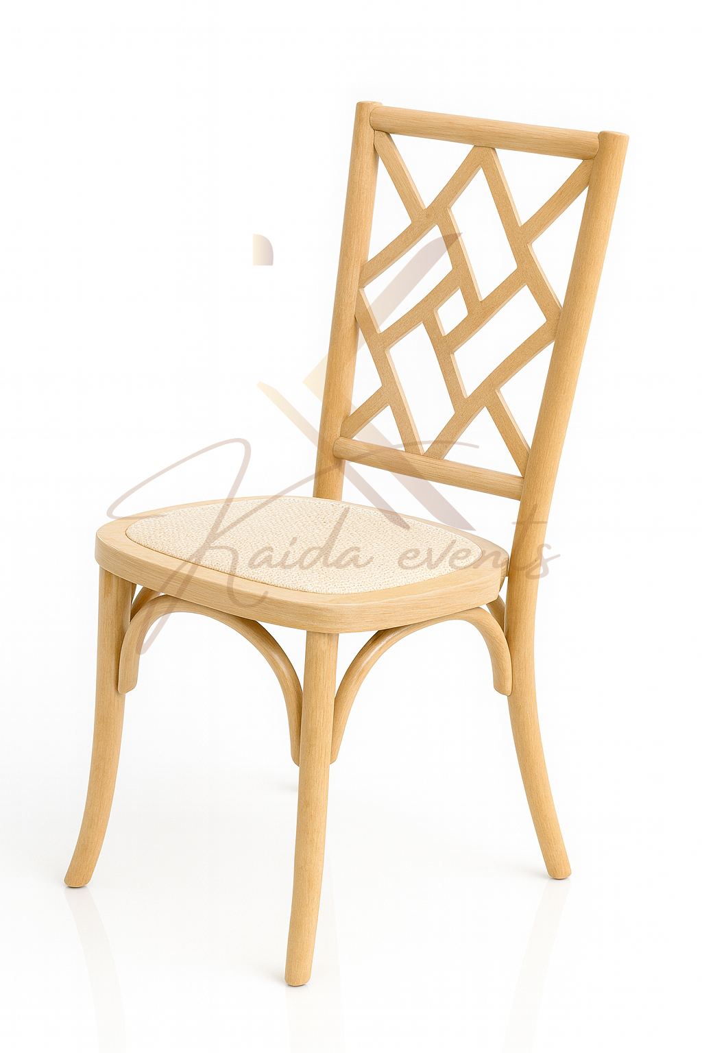 Chaise en bois à dossier croisillons